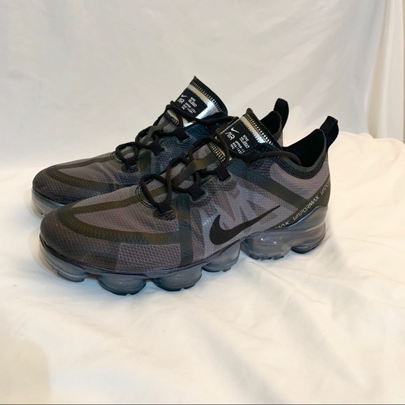 Nike Air VaporMax 2019 Triple Black Shoes - Picture 3 of 7